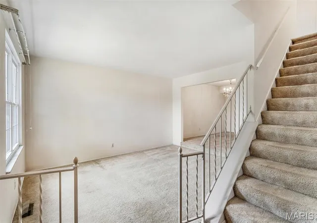 Photo 3 of Townhouse for sale at 1192 Cantina Dr, Saint Louis, MO 63141 | MLS# MIS26059800 | Listing updated on 2026-10-15