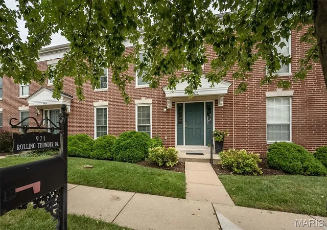 Photo 4 of Sale Pending at 971 Rolling Thunder Dr, O Fallon, MO 63368 | MLS# MIS26059803 | Listing updated on 2026-10-04