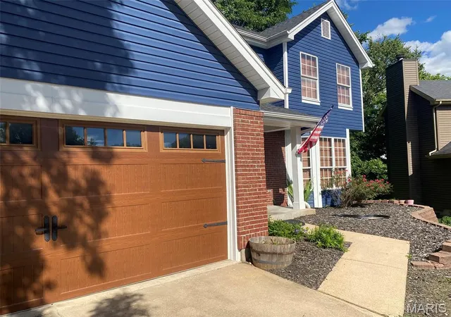 Photo 2 of Single family home for sale at 4606 Hickory Ridge View Ct, Eureka, MO 63025 | MLS# MIS26059816 | Listing updated on 2026-10-06
