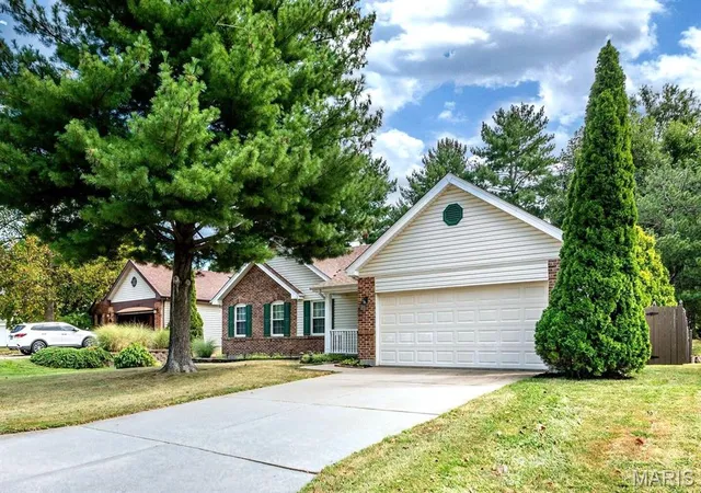 Single family home for sale at 5 Aken Ct, Saint Peters, MO 63376 | MLS# MIS26059821
