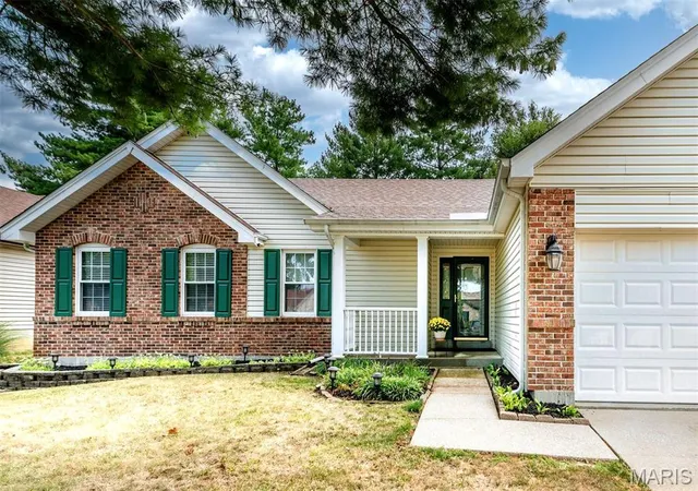 Photo 3 of Single family home for sale at 5 Aken Ct, Saint Peters, MO 63376 | MLS# MIS26059821 | Listing updated on 2026-09-19