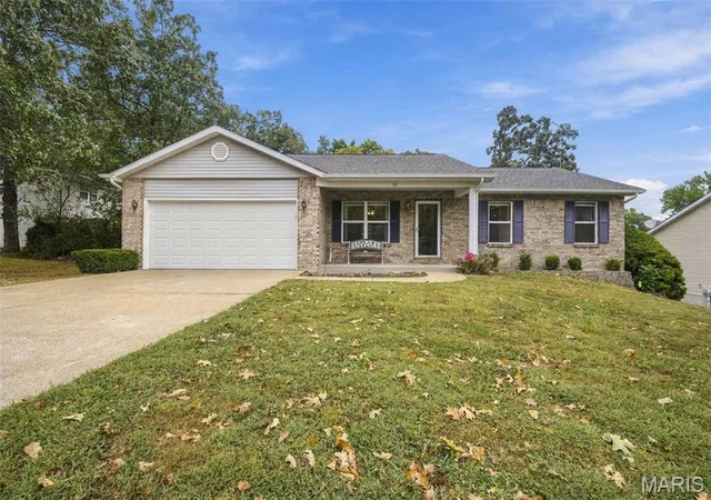 Photo 3 of Single family home for sale at 52 E Lakeview Dr, De Soto, MO 63020 | MLS# MIS26059823 | Listing updated on 2026-10-04