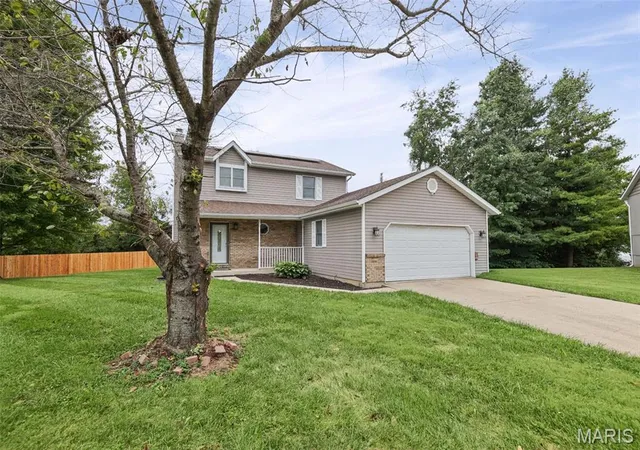 Photo 1 of Single family home for sale at 82 Spring Glen, Collinsville, IL 62234 | MLS# MIS26059826 | Listing updated on 2026-09-28