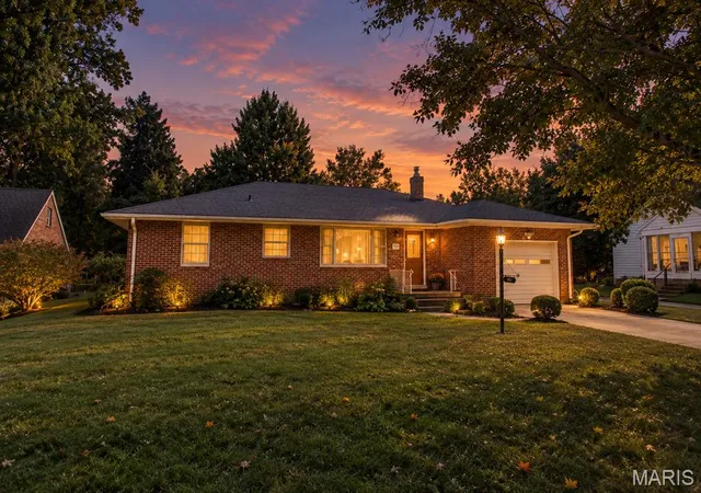 Photo 2 of Single family home for sale at 713 Ramona Pl, Godfrey, IL 62035 | MLS# MIS26059849 | Listing updated on 2026-09-19
