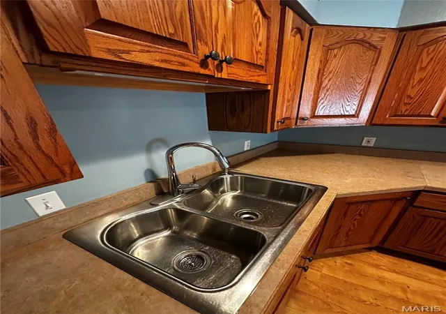 Photo 4 of Single family home for sale at 6702 Flowervale Dr, Hazelwood, MO 63042 | MLS# MIS26059850 | Listing updated on 2026-09-18