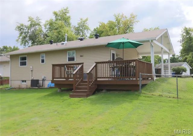 Photo 4 of Sale Pending at 3 Oxbow Rd, Saint Peters, MO 63376 | MLS# MIS26059878 | Listing updated on 2026-10-06