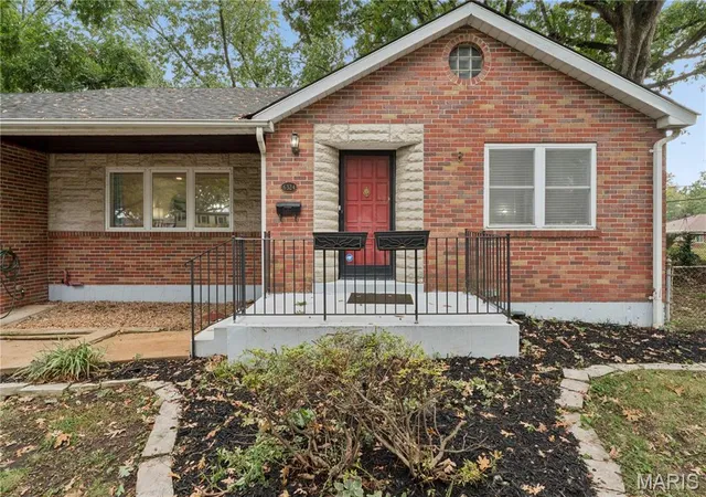 Photo 3 of Sale Pending at 6324 Gramond Dr, Saint Louis, MO 63123 | MLS# MIS26059926 | Listing updated on 2026-10-19