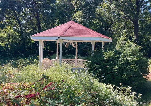 Photo 3 of Sale Pending at 711 Walnut St, Fulton, MO 65251 | MLS# MIS26059937 | Listing updated on 2026-09-29