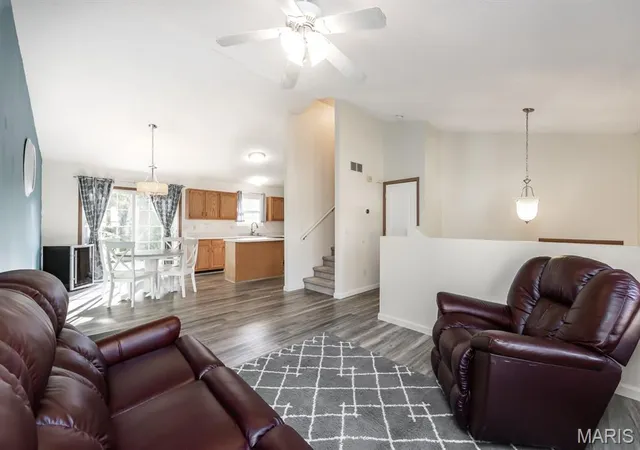 Photo 4 of Single family home for sale at 2018 Woodstream Dr, O Fallon, IL 62269 | MLS# MIS26059941 | Listing updated on 2026-10-22