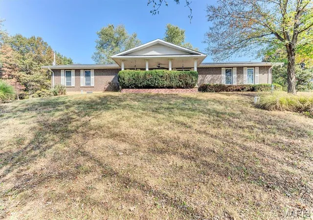 Photo 1 of Sale Pending at 4549 State Rd V, De Soto, MO 63020 | MLS# MIS26059945 | Listing updated on 2026-10-27