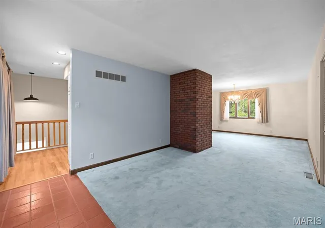 Photo 2 of Single family home for sale at 2007 Main Dr, Highland, IL 62249 | MLS# MIS26059954 | Listing updated on 2026-09-20