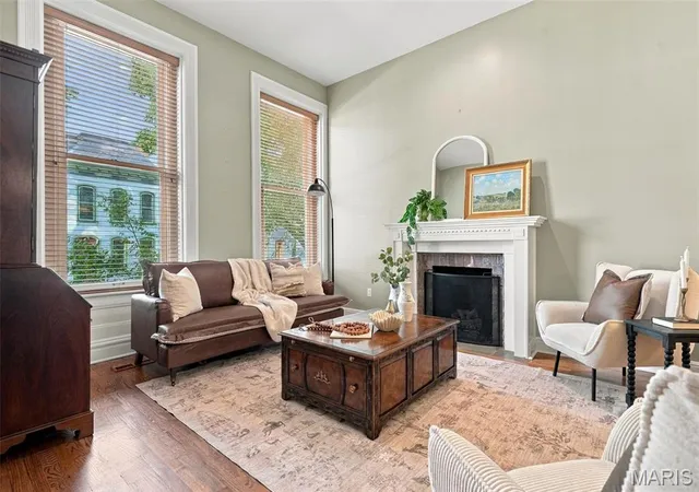 Photo 4 of Single family home for sale at 1816 Hickory St, Saint Louis, MO 63104 | MLS# MIS26059957 | Listing updated on 2026-09-20
