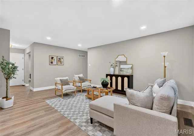 Photo 2 of Single family home for sale at 12363 Merrick Dr, Saint Louis, MO 63146 | MLS# MIS26059966 | Listing updated on 2026-10-08