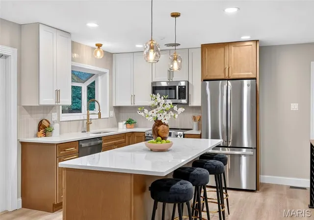Photo 3 of Single family home for sale at 12363 Merrick Dr, Saint Louis, MO 63146 | MLS# MIS26059966 | Listing updated on 2026-10-08