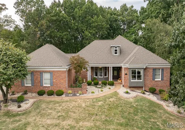 Photo 1 of Single family home for sale at 5212 Richland Woods Dr, Alton, IL 62002 | MLS# MIS26059976 | Listing updated on 2026-10-09