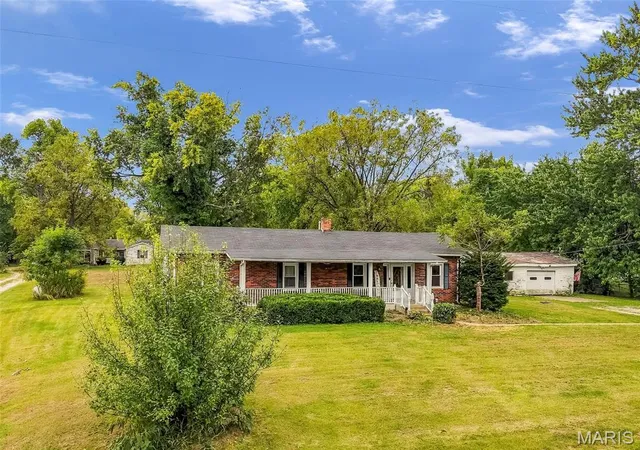 Photo 3 of Single family home for sale at 36 New Hope Rd, Elsberry, MO 63343 | MLS# MIS26059985 | Listing updated on 2026-10-05