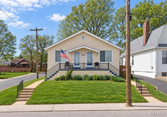 Photo 1 of Multi family home for sale at 5200 Heege Rd, Saint Louis, MO 63123 | MLS# MIS26059987 | Listing updated on 2026-10-02