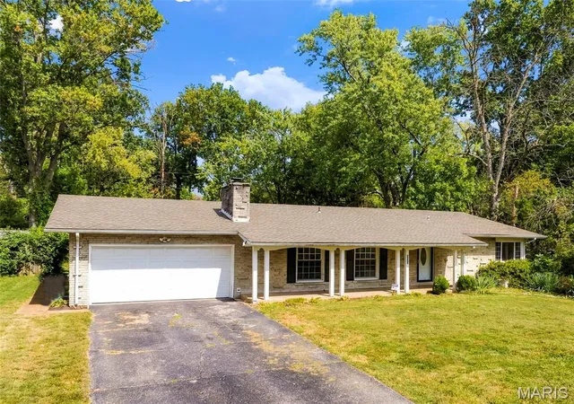 Photo 4 of Single family home for sale at 1505 Claudine Dr, Saint Louis, MO 63138 | MLS# MIS26059996 | Listing updated on 2026-09-17