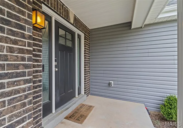 Photo 2 of Single family home for sale at 16769 River Stone Dr, Florissant, MO 63031 | MLS# MIS26059997 | Listing updated on 2026-09-18
