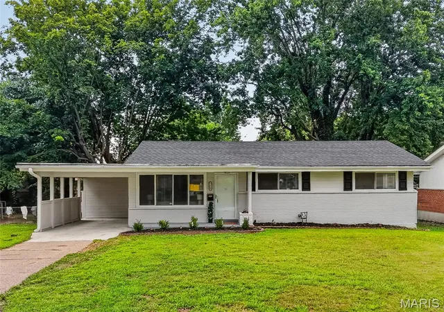 Photo 2 of Single family home for sale at 2248 Kerwin Dr, Saint Louis, MO 63136 | MLS# MIS26059998 | Listing updated on 2026-09-18