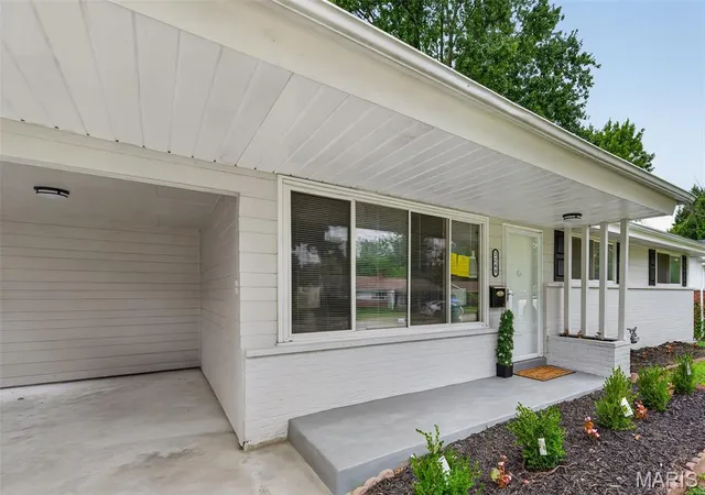 Photo 3 of Single family home for sale at 2248 Kerwin Dr, Saint Louis, MO 63136 | MLS# MIS26059998 | Listing updated on 2026-09-18
