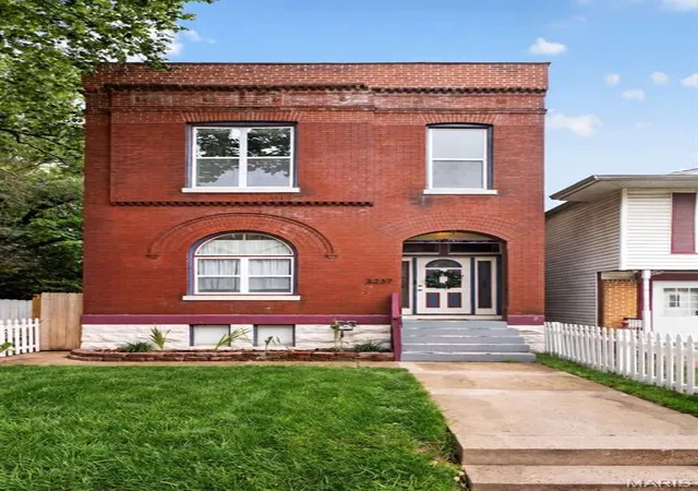 Photo 3 of Single family home for sale at 3237 California Ave, Saint Louis, MO 63118 | MLS# MIS26060001 | Listing updated on 2026-10-07