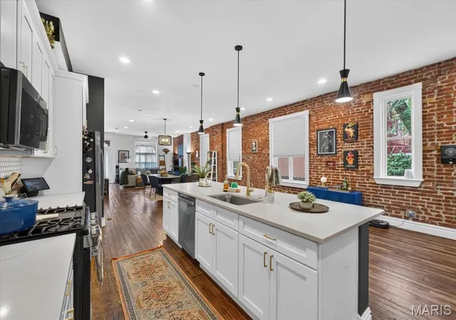 Photo 3 of Single family home for sale at 3237 California Ave, Saint Louis, MO 63118 | MLS# MIS26060001 | Listing updated on 2026-10-07