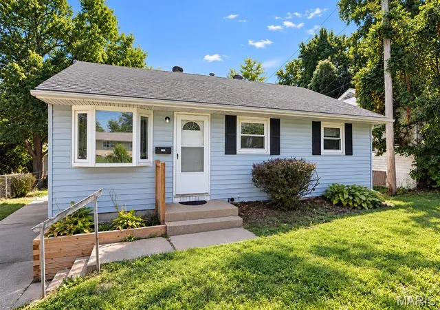 Photo 1 of Single family home for sale at 452 Shepley Dr, Saint Louis, MO 63137 | MLS# MIS26060010 | Listing updated on 2026-09-18