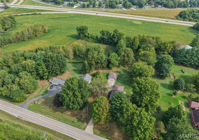 Photo 1 of Single family home for sale at 5831 Redbud Ln, Edwardsville, IL 62025 | MLS# MIS26060022 | Listing updated on 2026-09-19