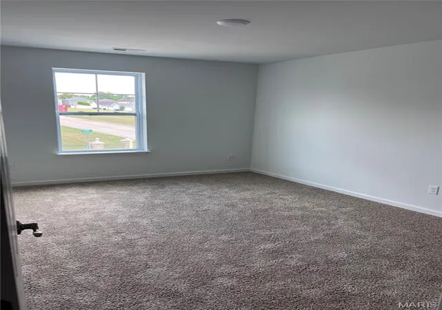 Photo 3 of Townhouse for sale at 7121 Trainor Pl #Middle, Saint Louis, MO 63116 | MLS# MIS26060025 | Listing updated on 2026-09-28