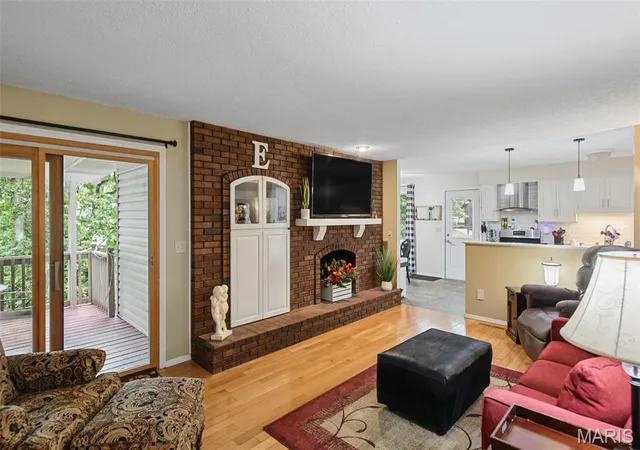 Photo 3 of Single family home for sale at 116 Lotus Dr, Edwardsville, IL 62025 | MLS# MIS26060031 | Listing updated on 2026-10-07