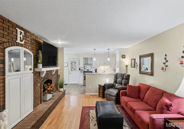 Photo 3 of Single family home for sale at 116 Lotus Dr, Edwardsville, IL 62025 | MLS# MIS26060031 | Listing updated on 2026-10-07