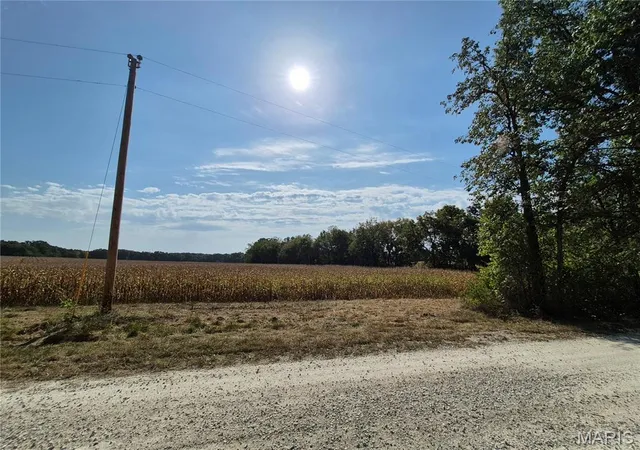 Photo 2 of Sale Pending at 0 Russell Rd (tract 6 26+/ Acres), Troy, MO 63379 | MLS# MIS26060033 | Listing updated on 2026-09-23