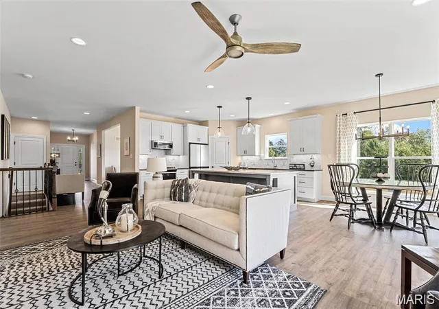 Photo 2 of House for sale at 1 Grand Columbia Ii, O'fallon, MO 63366 | MLS# MIS26060037 | Listing updated on 2026-09-21