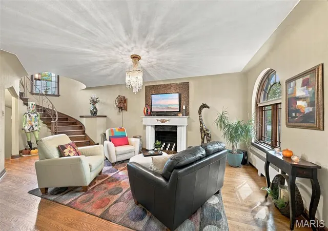 Photo 3 of Single family home for sale at 6515 Murdoch Ave, Saint Louis, MO 63109 | MLS# MIS26060040 | Listing updated on 2026-09-23