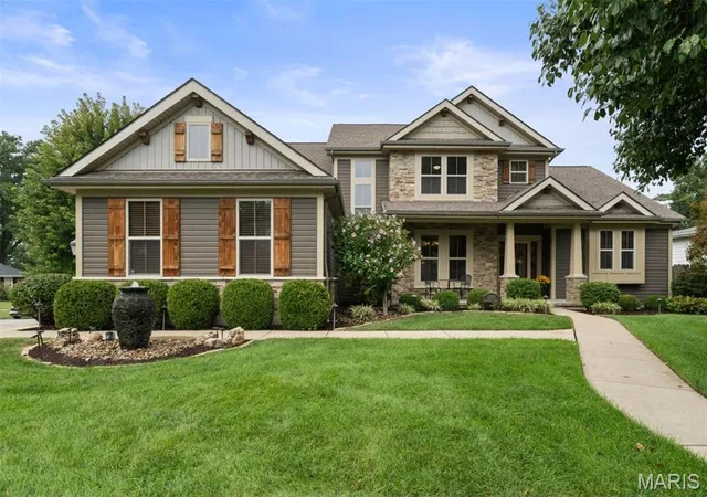 Photo 1 of Single family home for sale at 12531 Ridgefield Dr, Saint Louis, MO 63131 | MLS# MIS26060042 | Listing updated on 2026-10-04