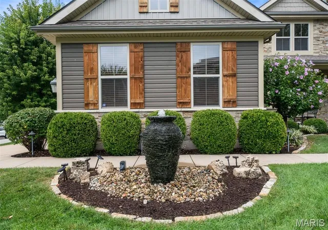 Photo 4 of Single family home for sale at 12531 Ridgefield Dr, Saint Louis, MO 63131 | MLS# MIS26060042 | Listing updated on 2026-10-04