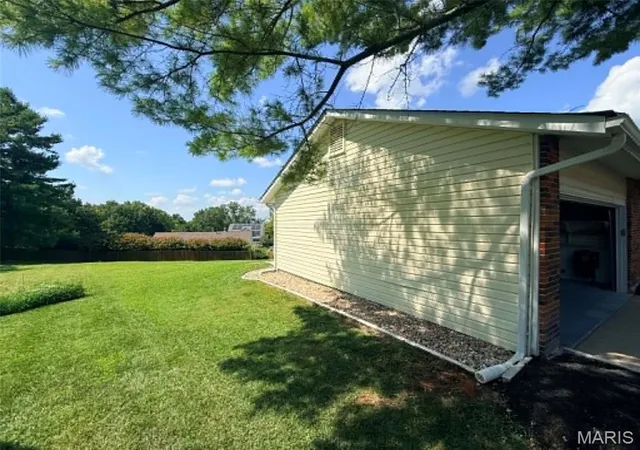 Photo 2 of Single family home for sale at 1068 Apricot Dr, Saint Charles, MO 63301 | MLS# MIS26060043 | Listing updated on 2026-09-20