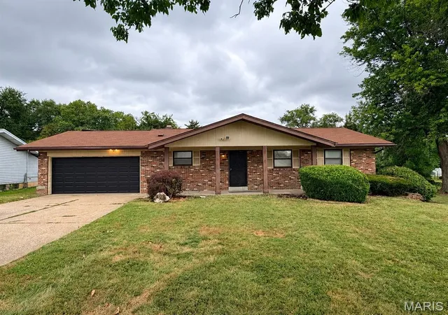 Photo 1 of Sale Pending at 12095 Trampe Hts Ln, Saint Louis, MO 63138 | MLS# MIS26060048 | Listing updated on 2026-10-11