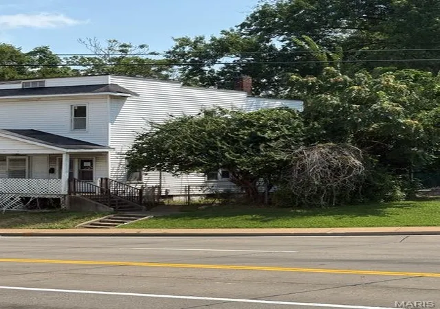 Photo 3 of Single family home for sale at 5504 Jennings Sta Rd, Saint Louis, MO 63136 | MLS# MIS26060049 | Listing updated on 2026-09-24