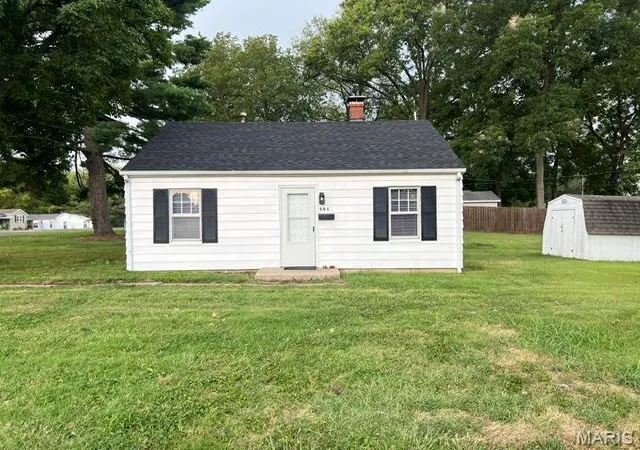 Photo 1 of Single family home for sale at 501 Sherman St, Belleville, IL 62221 | MLS# MIS26060052 | Listing updated on 2026-10-19