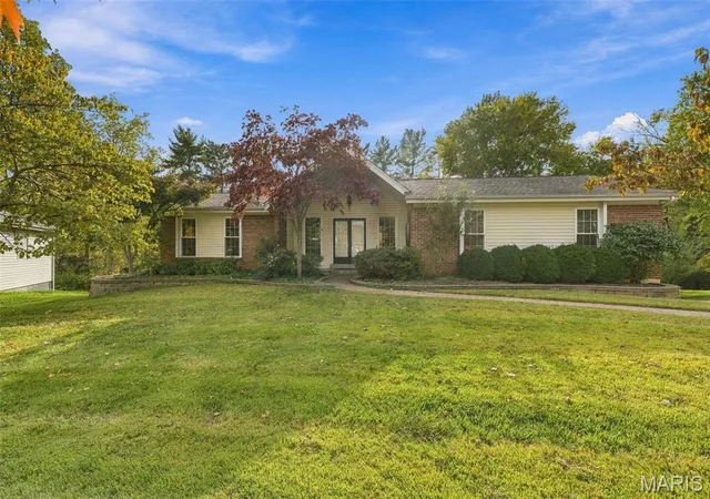 Single family home for sale at 1709 Howehill Ct, Chesterfield, MO 63017 | MLS# MIS26060054