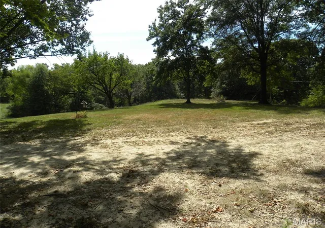 Photo 3 of Single family home for sale at 21512 Richey Holw Rd, Jerseyville, IL 62052 | MLS# MIS26060065 | Listing updated on 2026-09-22