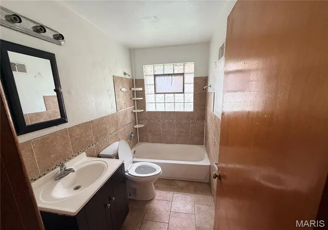 Photo 3 of Single family home for sale at 8933 Hillview Ave, Saint Louis, MO 63136 | MLS# MIS26060069 | Listing updated on 2026-09-24