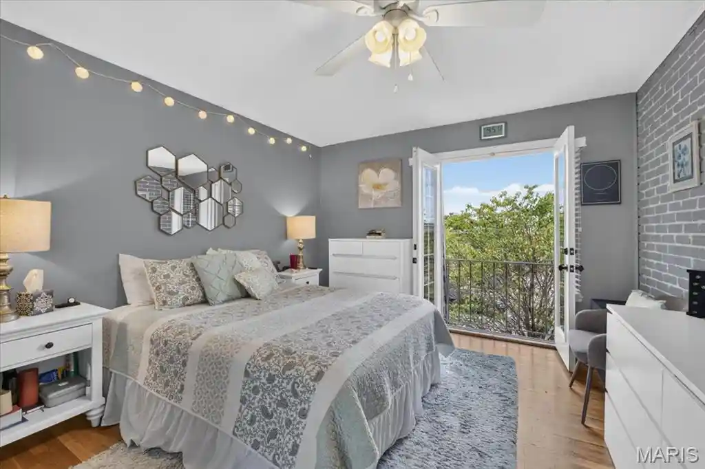 Listing Photo 1 - Condo for sale in 12861 Town And Four Dr located at 12861 Town And Four Dr, Saint Louis, MO 63141 - Unit #12861