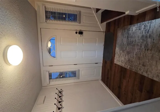 Listing Photo 3 - Condo for sale in building located at 12861 Town And Four Dr, Saint Louis, MO 63141 - Unit #12861