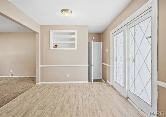Photo 4 of Single family home for sale at 268 Elmdale Dr, Saint Louis, MO 63135 | MLS# MIS26060099 | Listing updated on 2026-09-19