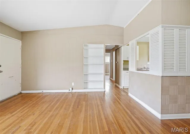 Photo 3 of Single family home for sale at 9808 Cambria Dr, Saint Louis, MO 63136 | MLS# MIS26060102 | Listing updated on 2026-10-20
