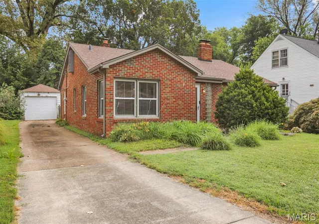 Single family home for sale at 314 Ofarrell St, Collinsville, IL 62234 | MLS# MIS26060104