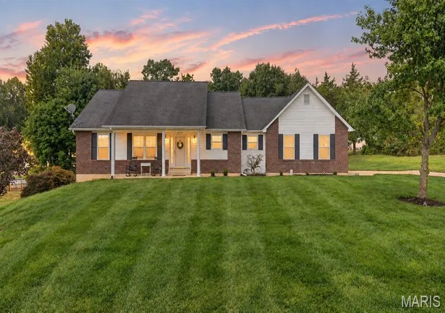 Photo 1 of Sale Pending at 6223 Clover Lake Dr, Cedar Hill, MO 63016 | MLS# MIS26060161 | Listing updated on 2026-09-28